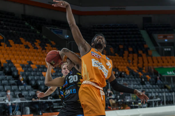 包括更多C 包括更多C