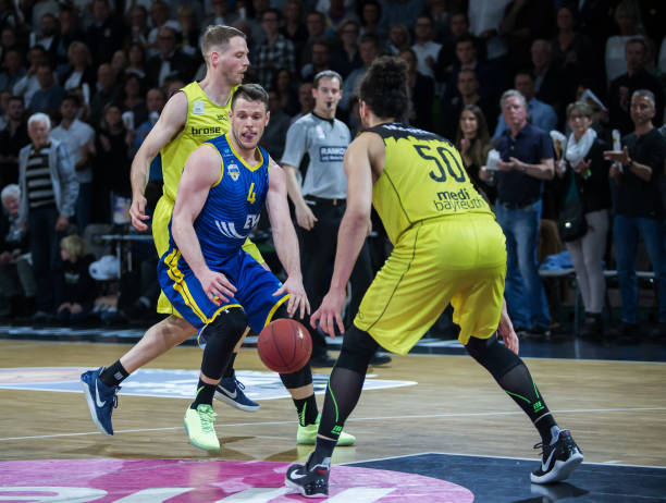 后防不稳的 后防不稳的